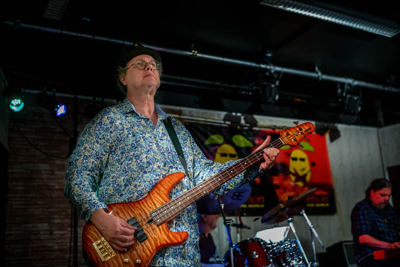 hier sollte ein Bild vom von einer Gitarre erscheinen